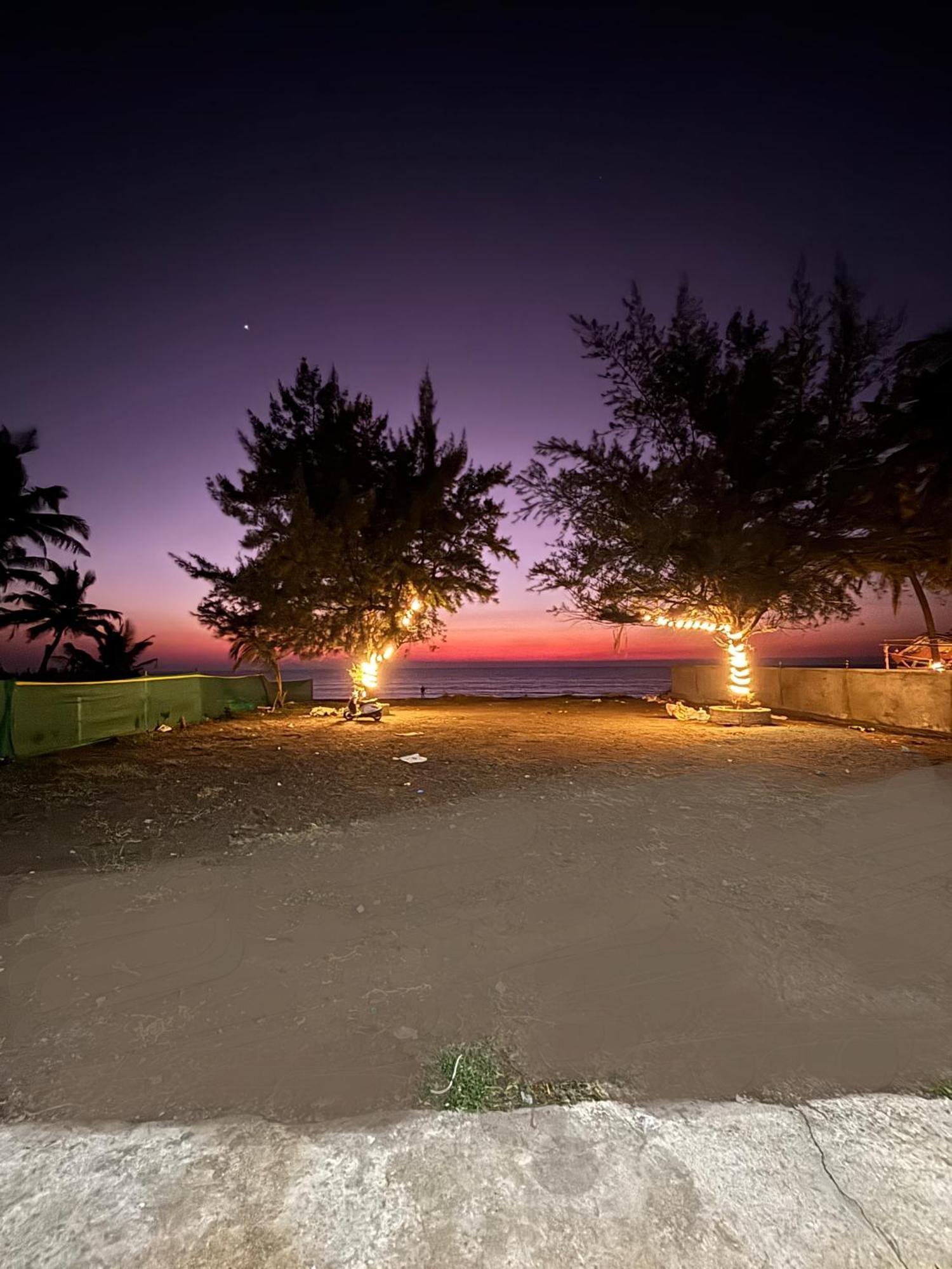 Sea Royal Rooms And Cafe Virar Exterior foto