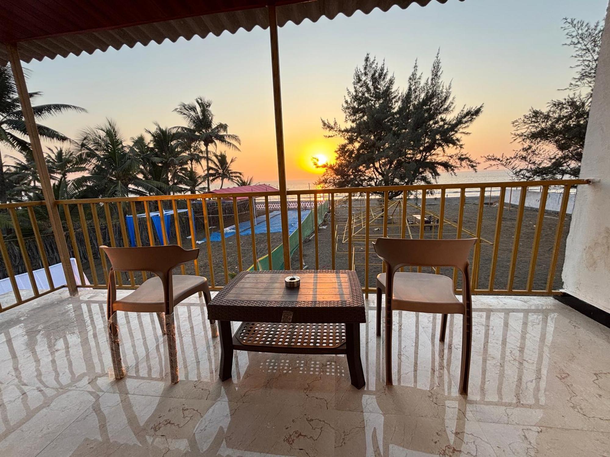Sea Royal Rooms And Cafe Virar Exterior foto