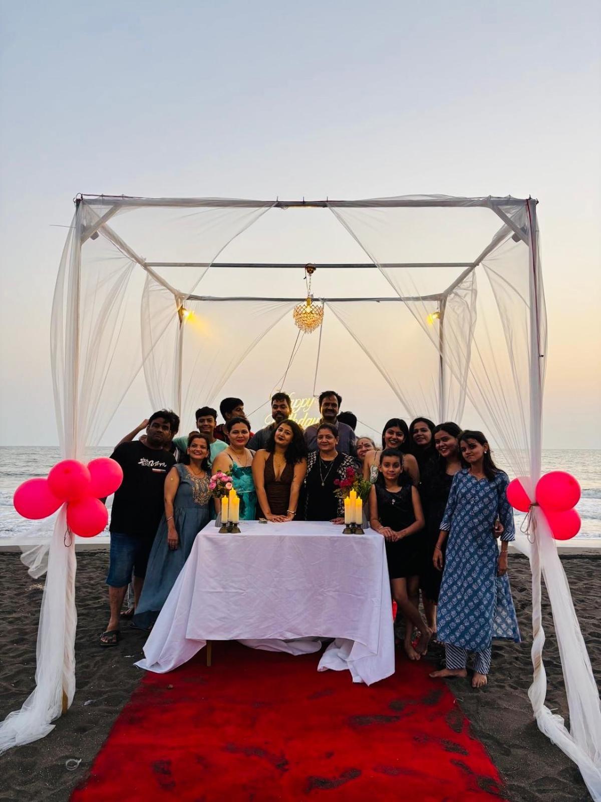 Sea Royal Rooms And Cafe Virar Exterior foto